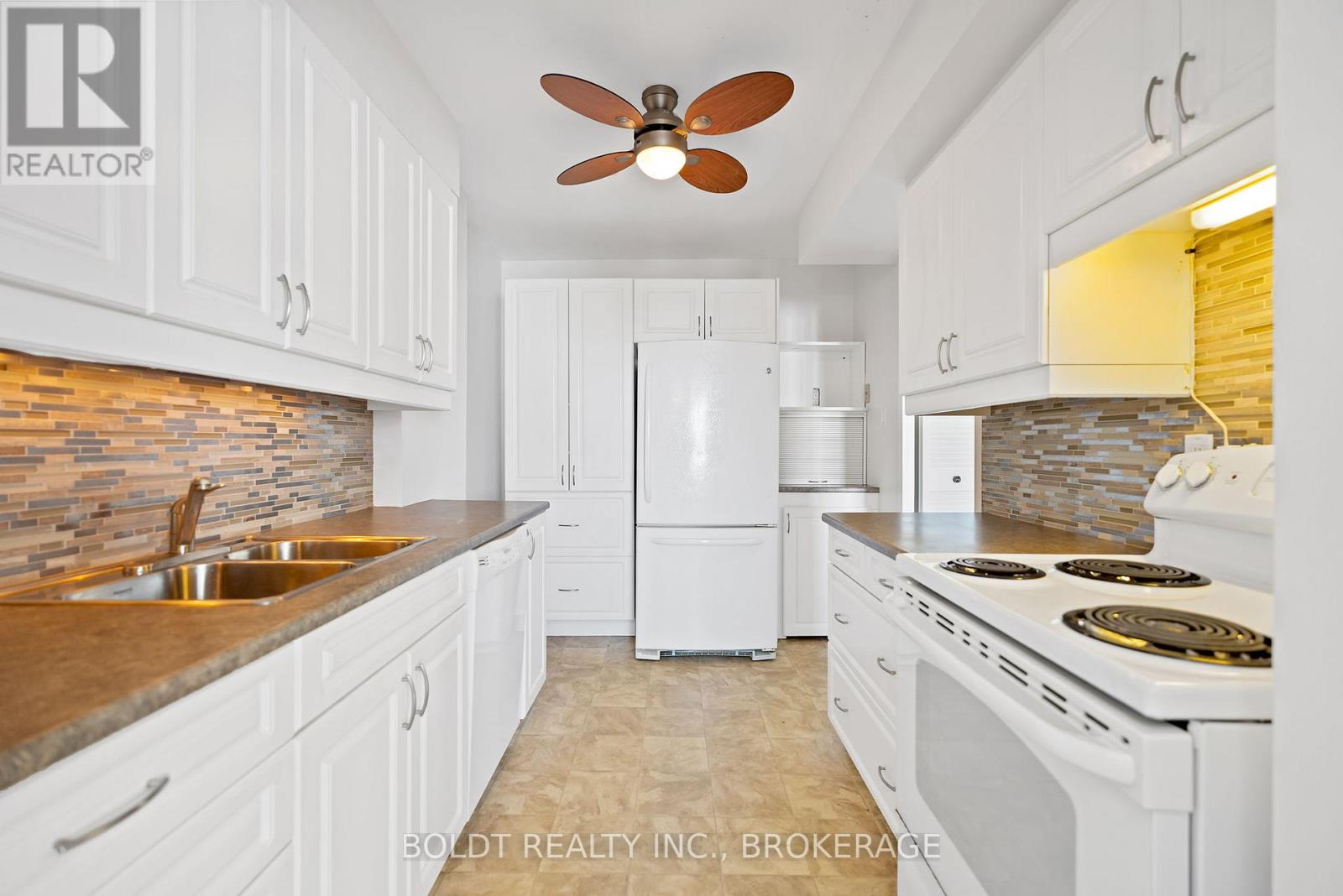 1008 - 35 Towering Heights Boulevard, St. Catharines (Glendale/glenridge), Ontario  L2T 3G8 - Photo 20 - X12589220