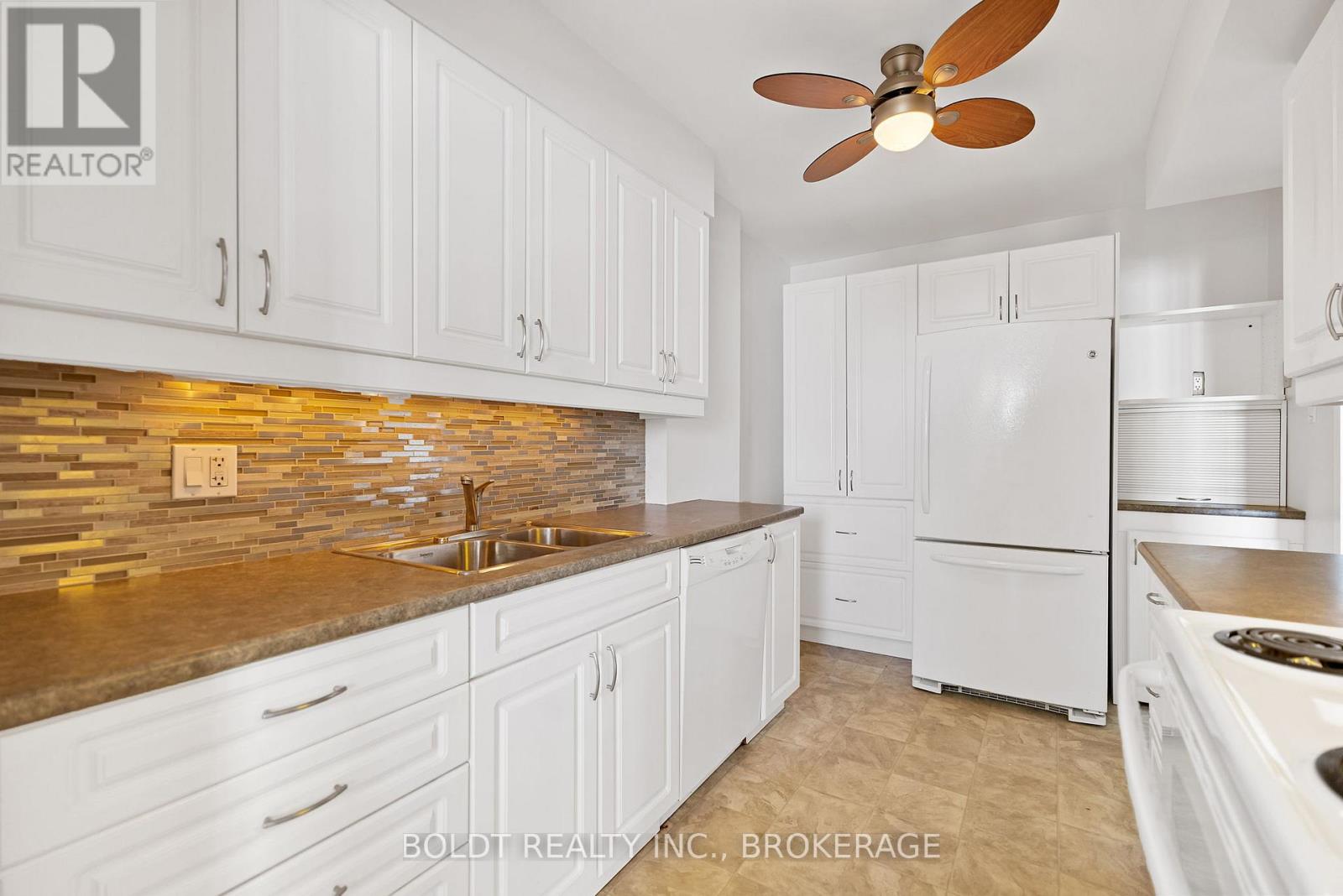 1008 - 35 Towering Heights Boulevard, St. Catharines (Glendale/glenridge), Ontario  L2T 3G8 - Photo 21 - X12589220