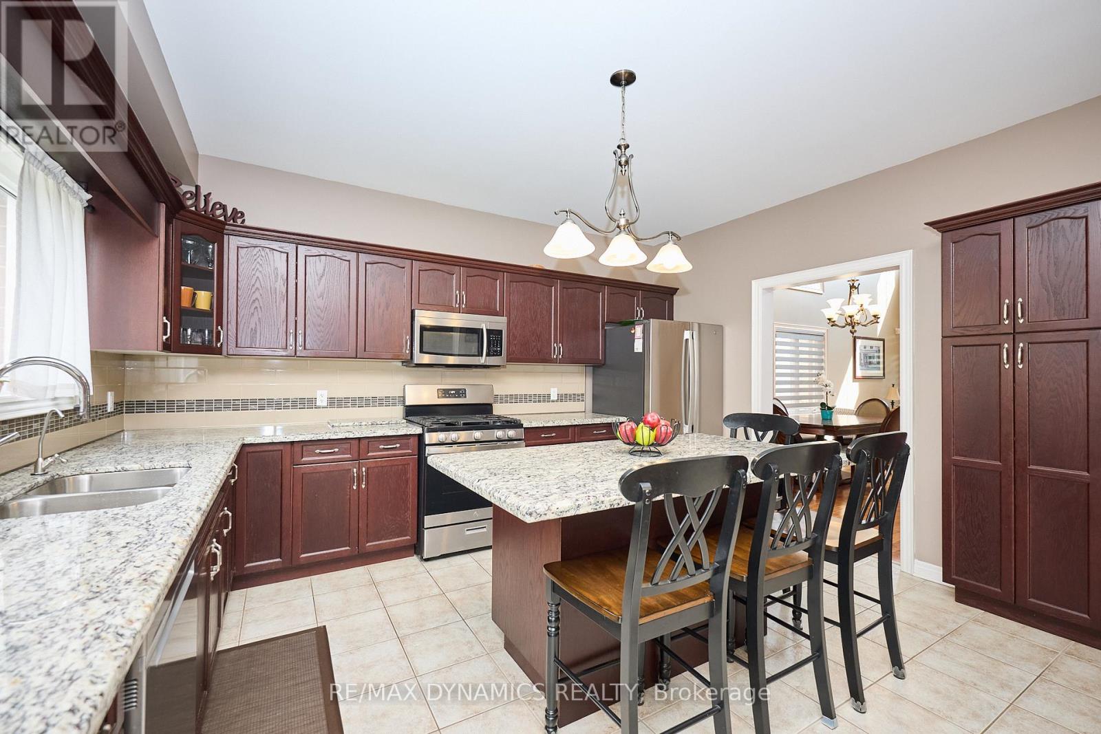 6831 St Michael Avenue, Niagara Falls, Ontario L2H 0A2 - Photo 11 - X12589234