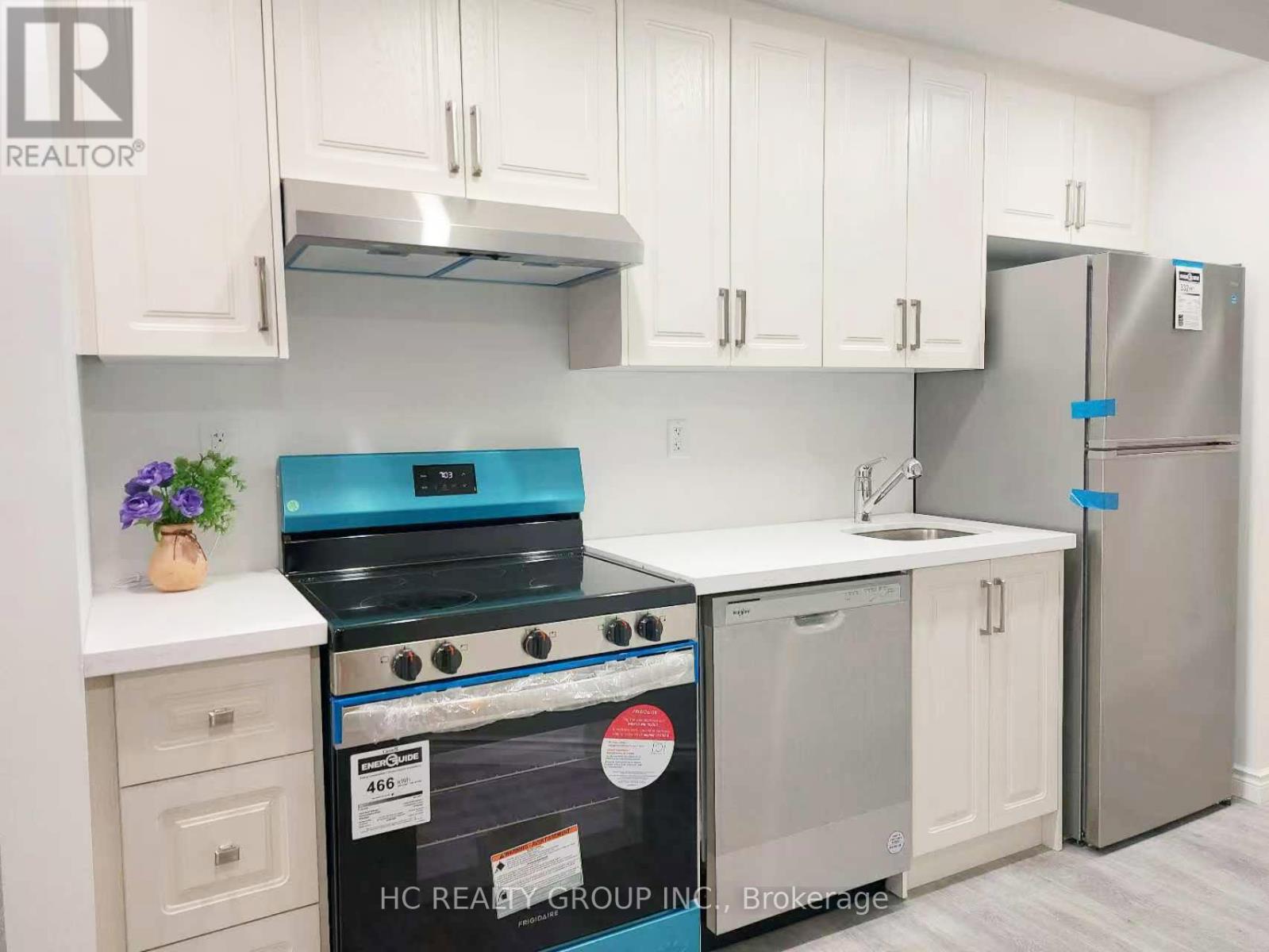 33 Mac Campbell Bsmt Way, Bradford West Gwillimbury, Ontario  L3Z 4M7 - Photo 7 - N12589224