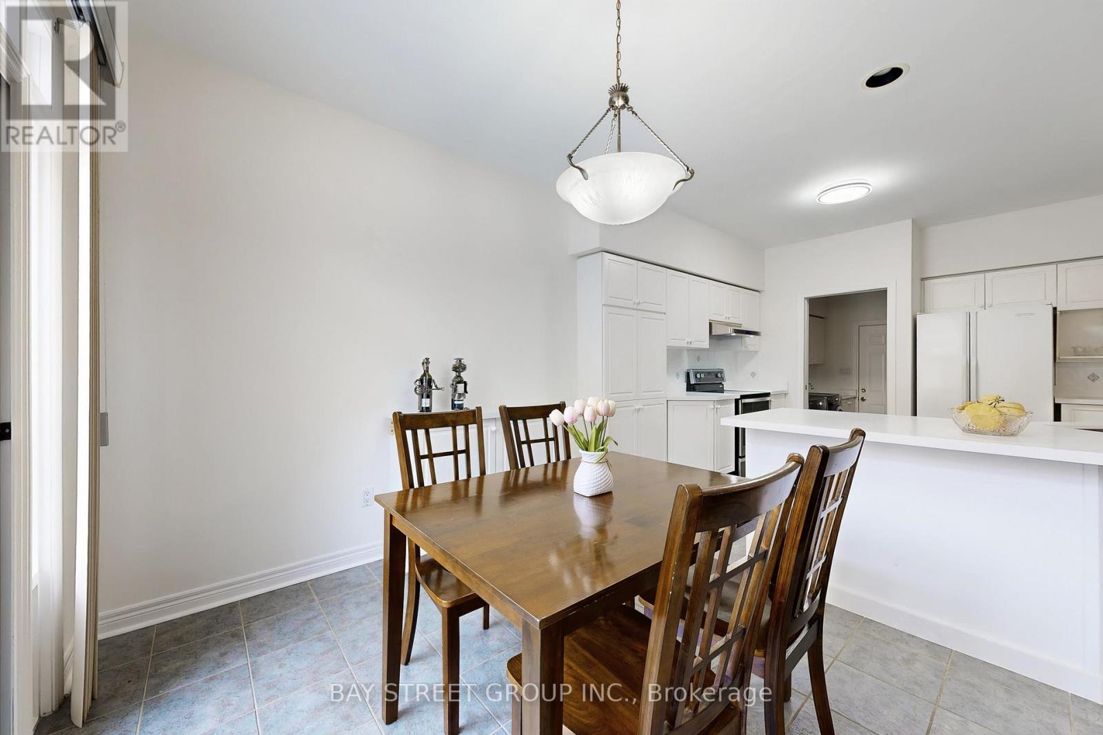 103 Colesbrook Road, Richmond Hill, Ontario  L4S 2G3 - Photo 12 - N12589238