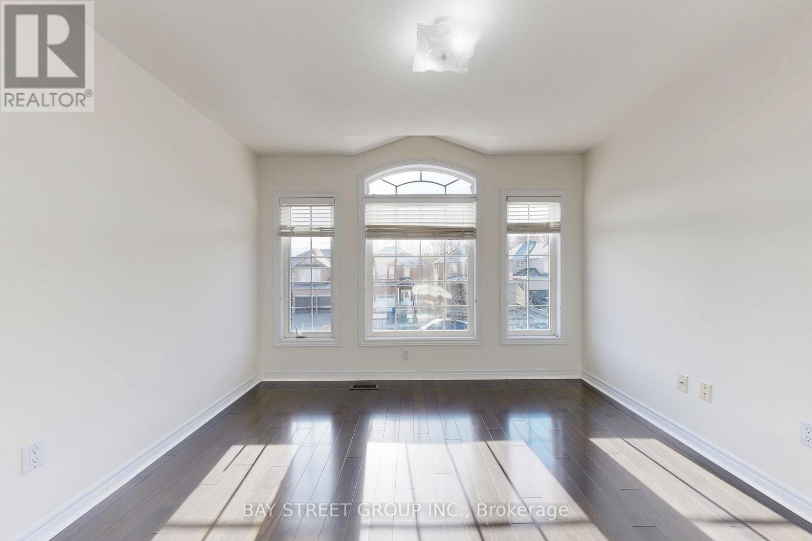 103 Colesbrook Road, Richmond Hill, Ontario  L4S 2G3 - Photo 26 - N12589238