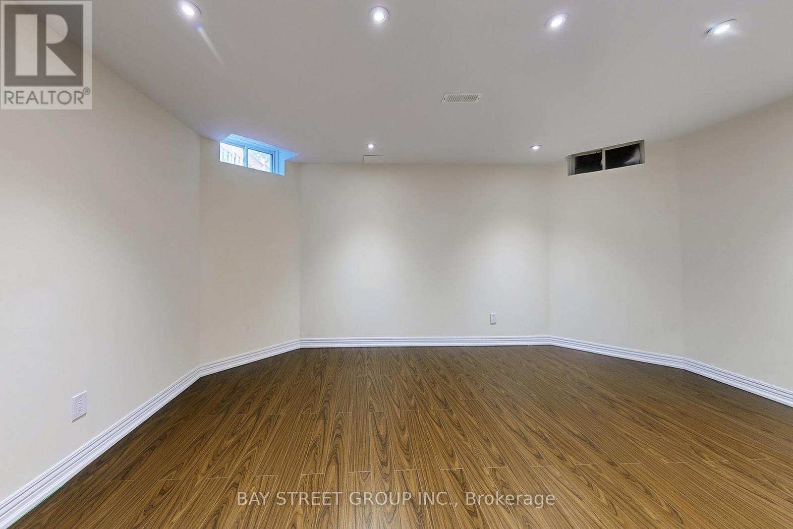 103 Colesbrook Road, Richmond Hill, Ontario  L4S 2G3 - Photo 35 - N12589238