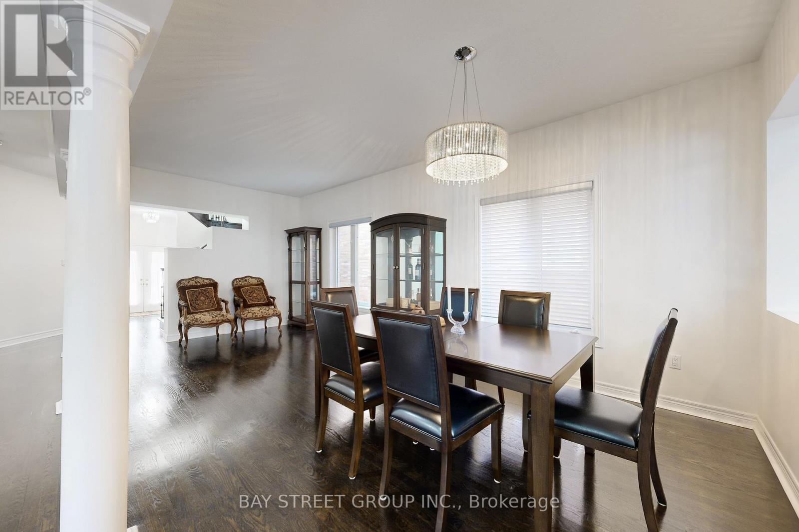 103 Colesbrook Road, Richmond Hill, Ontario  L4S 2G3 - Photo 7 - N12589238