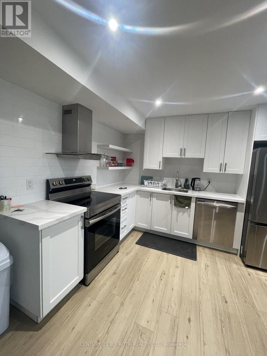 56 Olive Crescent, Orillia, Ontario  L3V 1G1 - Photo 5 - S12589226