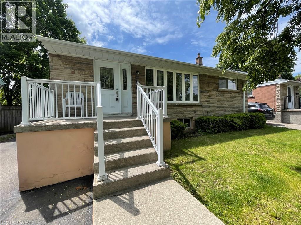 349 Whitney Avenue, Hamilton, Ontario  L8S 2H1 - Photo 4 - 40736445