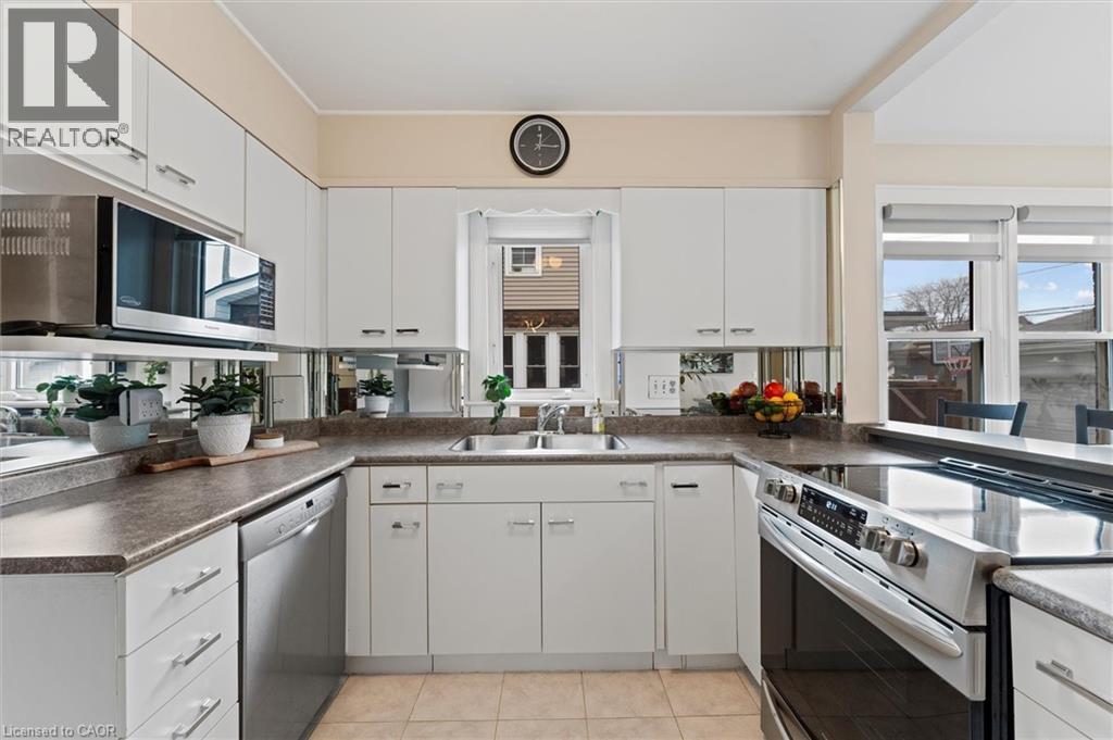 2209 Lincoln Road, Windsor, Ontario  N8W 2R3 - Photo 13 - 40787967