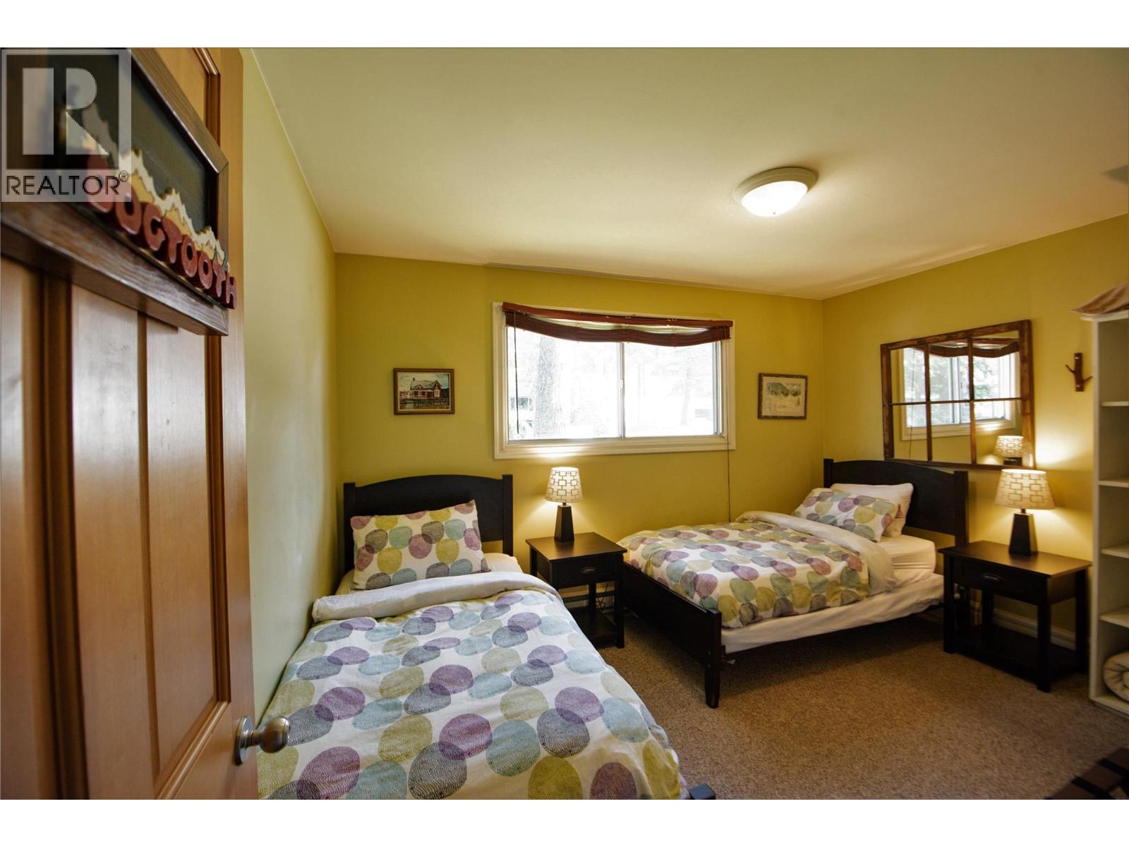 1306 Selkirk Drive, Golden, British Columbia  V0A 1H6 - Photo 9 - 10370134