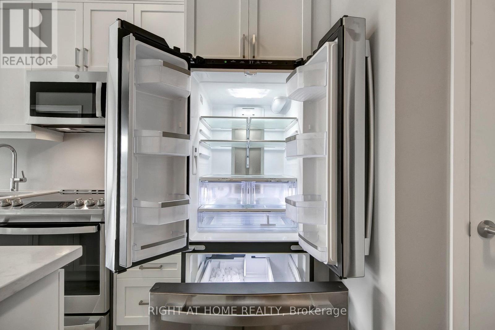 603 - 102 Grovewood Common, Oakville, Ontario  L6H 0X2 - Photo 18 - W12589228