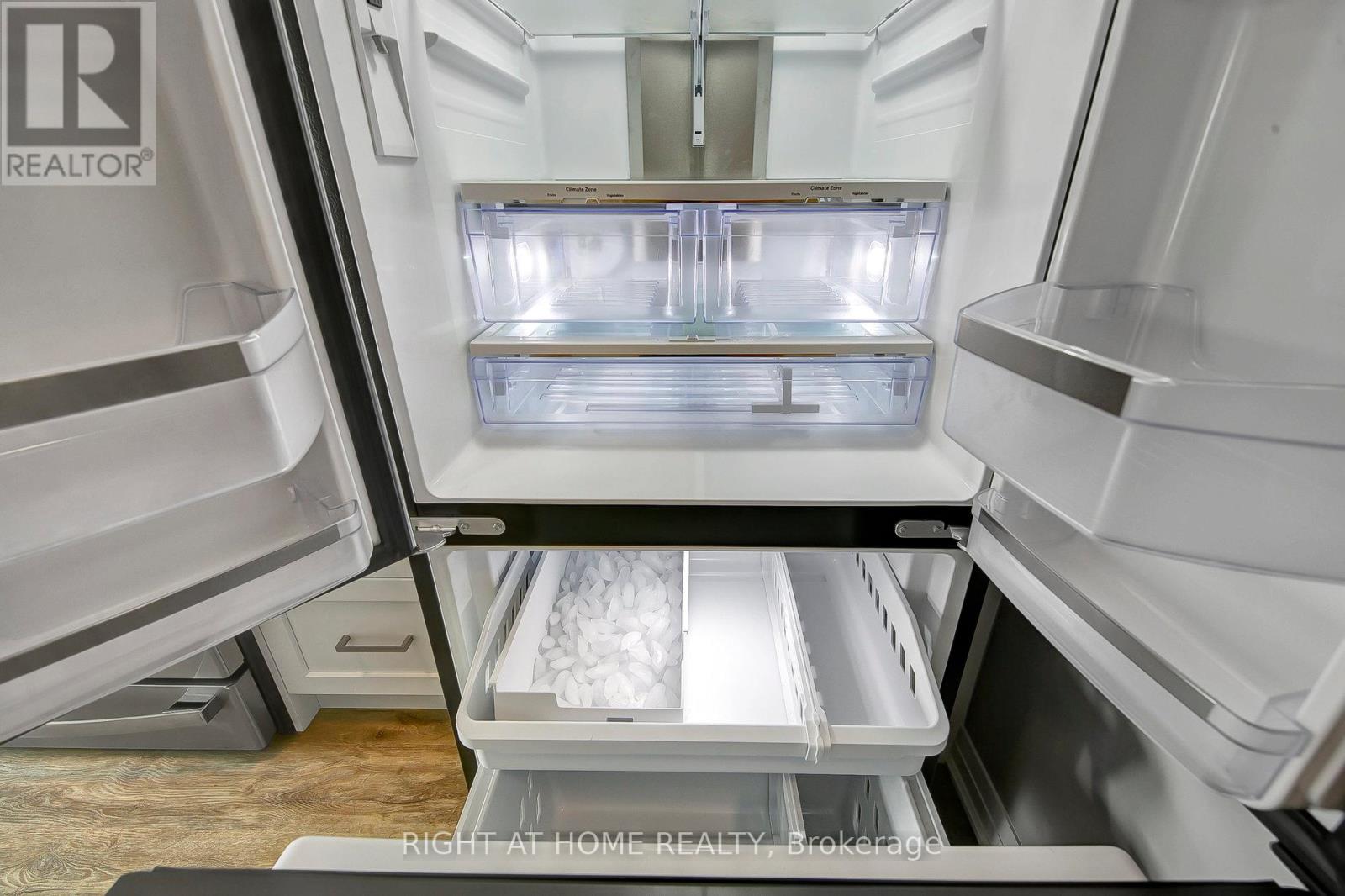 603 - 102 Grovewood Common, Oakville, Ontario  L6H 0X2 - Photo 19 - W12589228