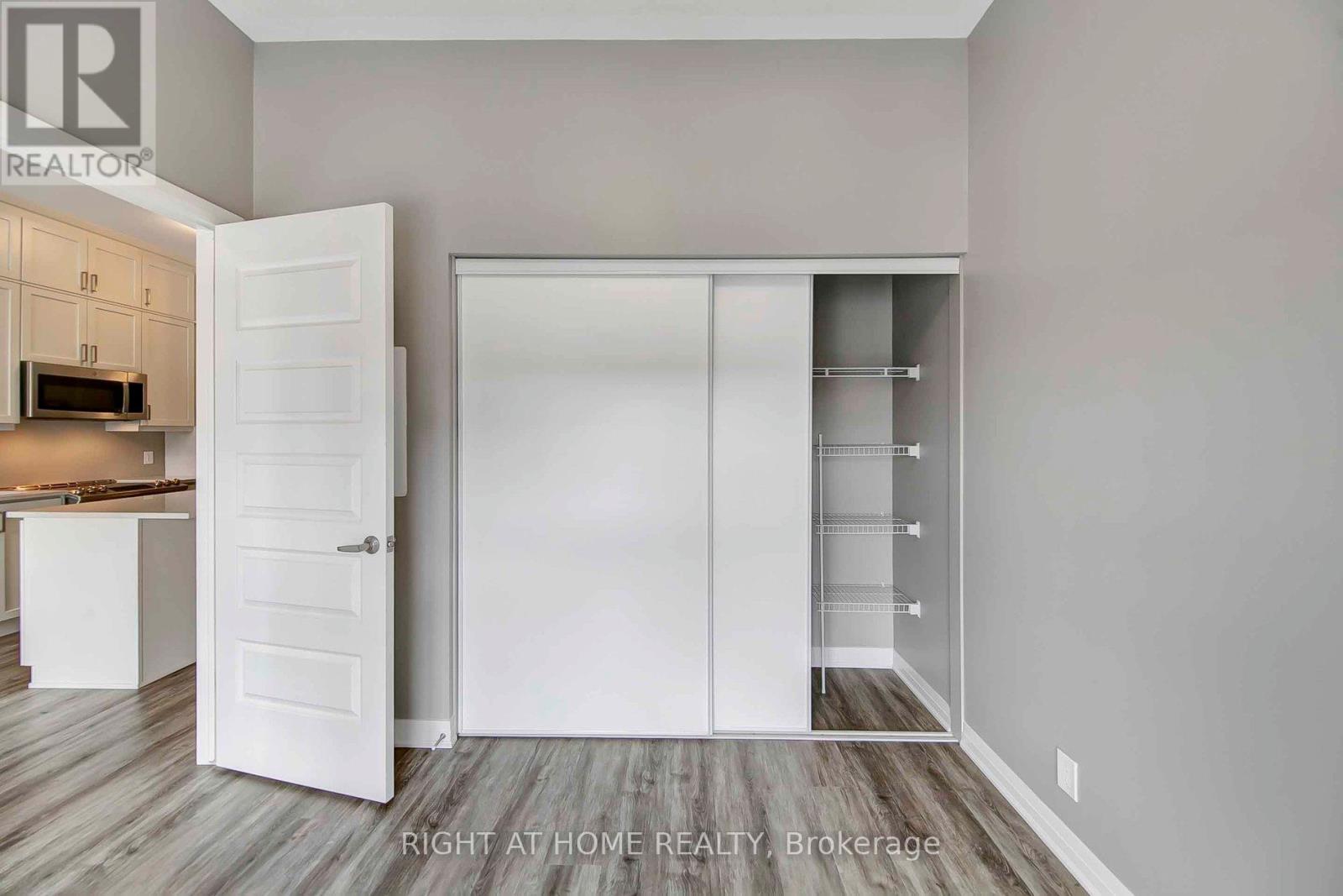 603 - 102 Grovewood Common, Oakville, Ontario  L6H 0X2 - Photo 28 - W12589228