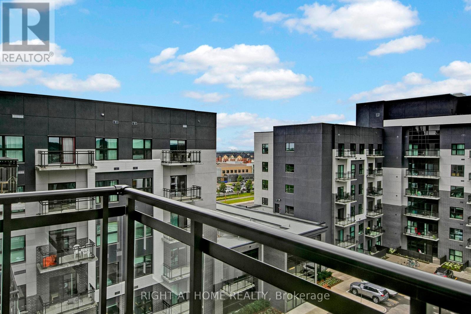 603 - 102 Grovewood Common, Oakville, Ontario  L6H 0X2 - Photo 31 - W12589228