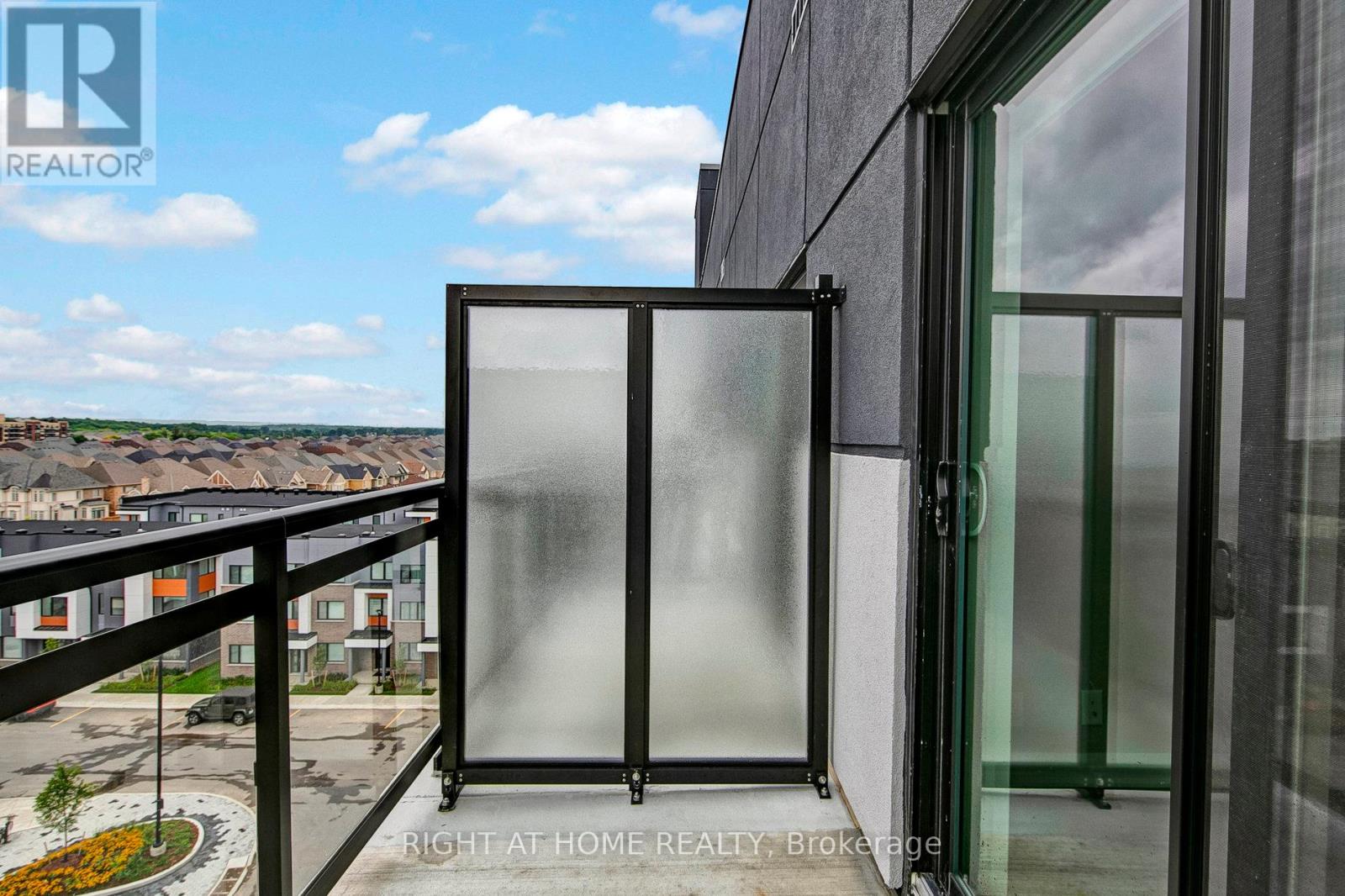 603 - 102 Grovewood Common, Oakville, Ontario  L6H 0X2 - Photo 32 - W12589228