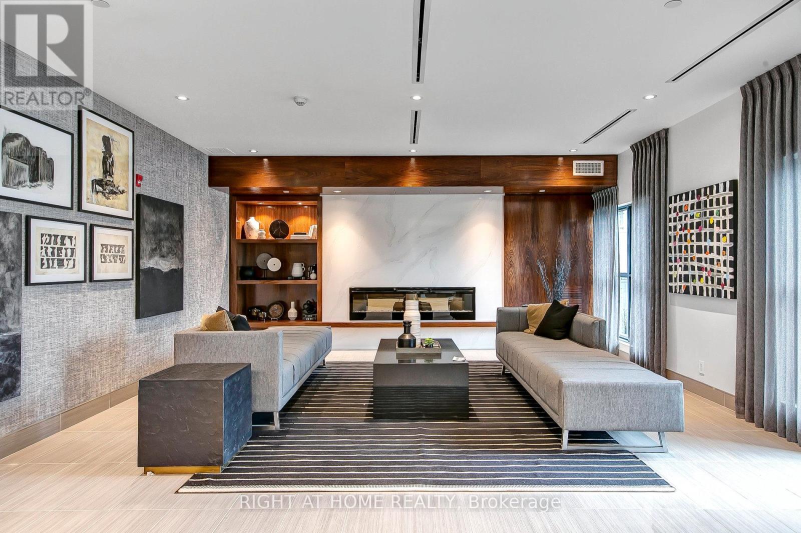 603 - 102 Grovewood Common, Oakville, Ontario  L6H 0X2 - Photo 4 - W12589228