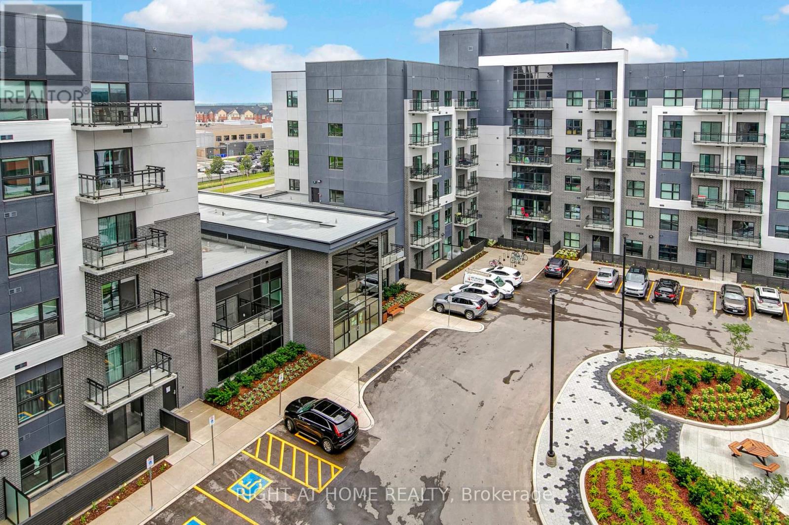 603 - 102 Grovewood Common, Oakville, Ontario  L6H 0X2 - Photo 41 - W12589228