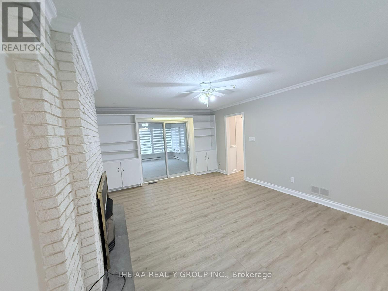 65 Hillside Drive, Brampton, Ontario  L6S 1A5 - Photo 14 - W12589232