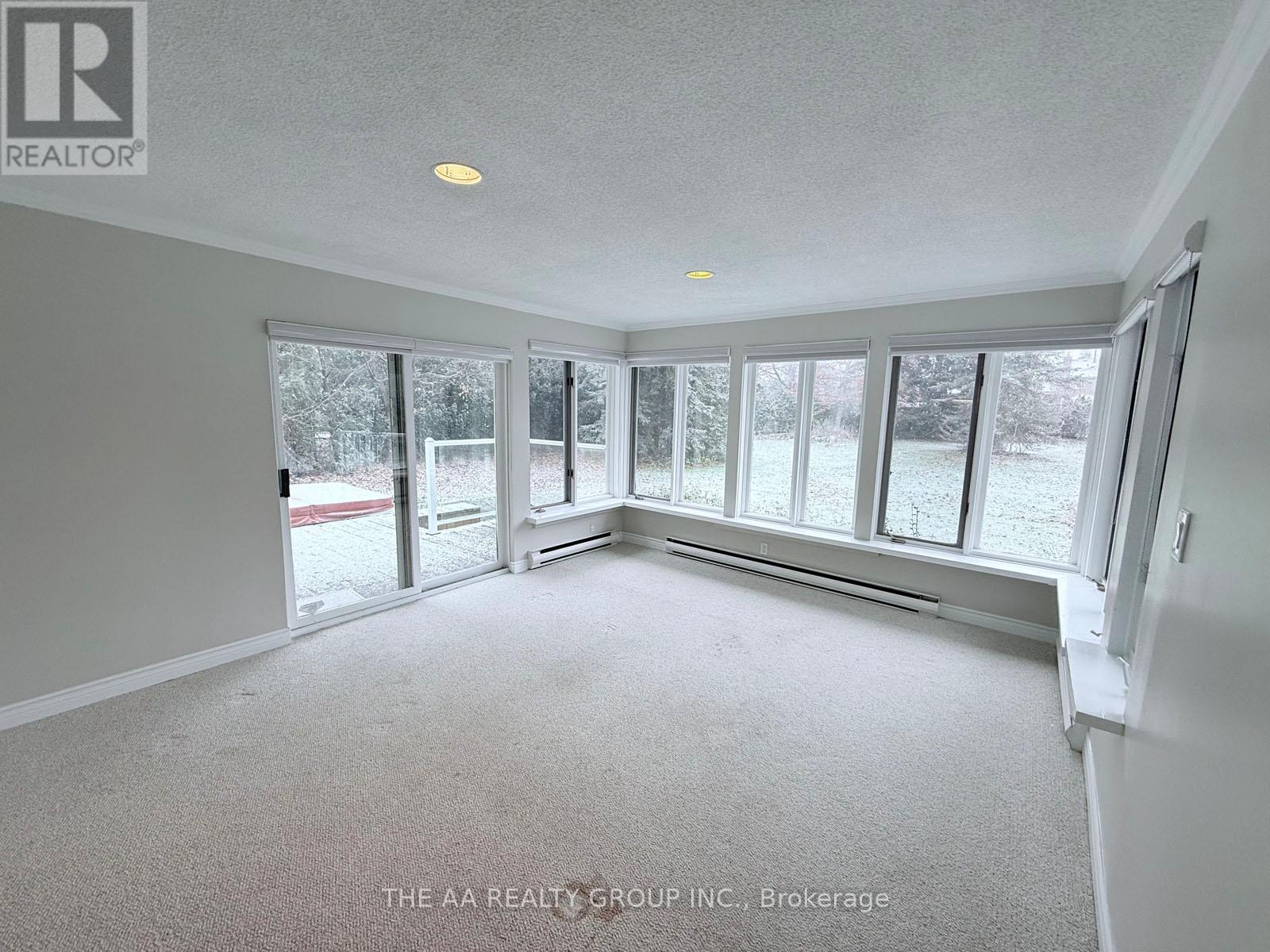 65 Hillside Drive, Brampton, Ontario  L6S 1A5 - Photo 19 - W12589232