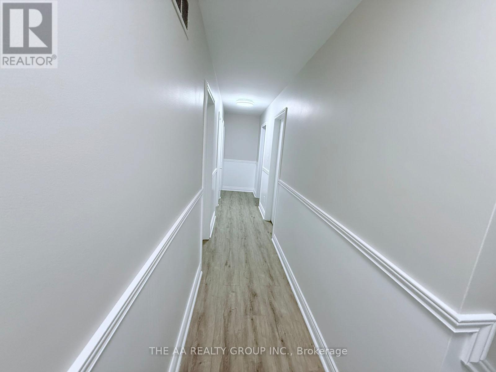 65 Hillside Drive, Brampton, Ontario  L6S 1A5 - Photo 25 - W12589232