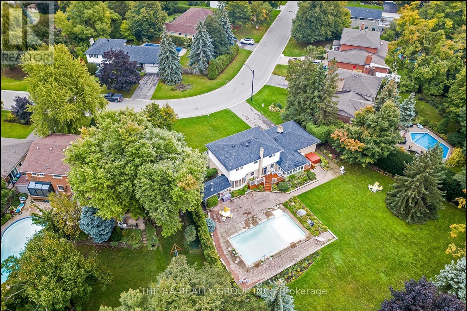 65 Hillside Drive, Brampton, Ontario  L6S 1A5 - Photo 37 - W12589232