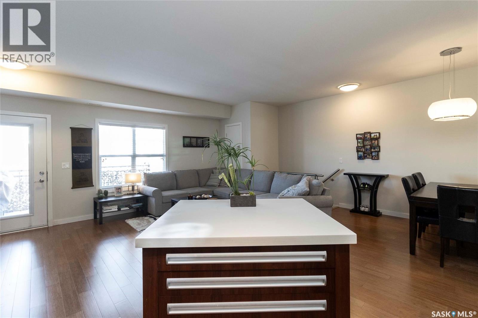 2208 1015 Patrick Crescent, Saskatoon, Saskatchewan  S7W 0M1 - Photo 4 - SK024971