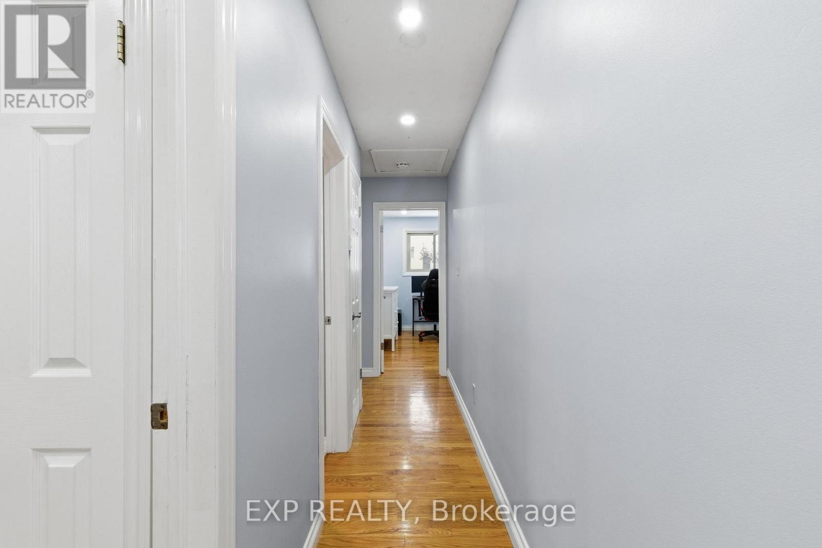 364 Roselawn Place, Waterloo, Ontario  N2L 5P1 - Photo 13 - X12589242