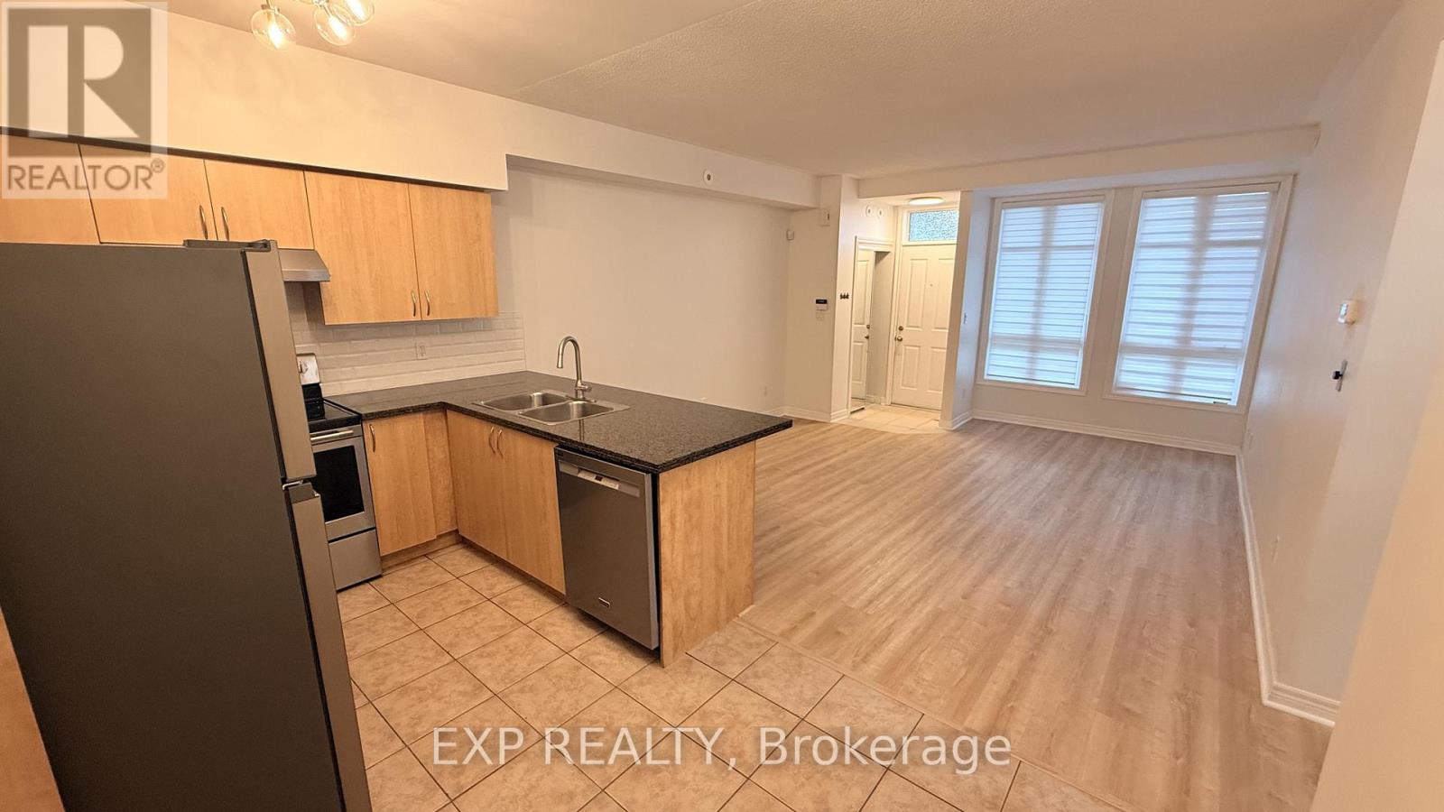 113 - 1837 Eglinton Avenue E, Toronto (Victoria Village), Ontario  M4A 2Y4 - Photo 3 - C12543194