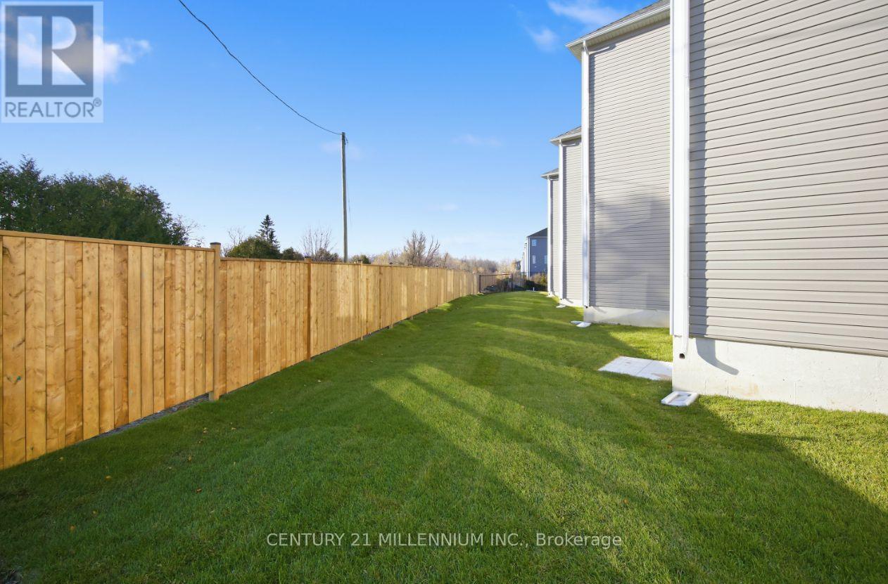 116 Gordon Street, Shelburne, Ontario L9V 3Y1 - Photo 4 - X12410155