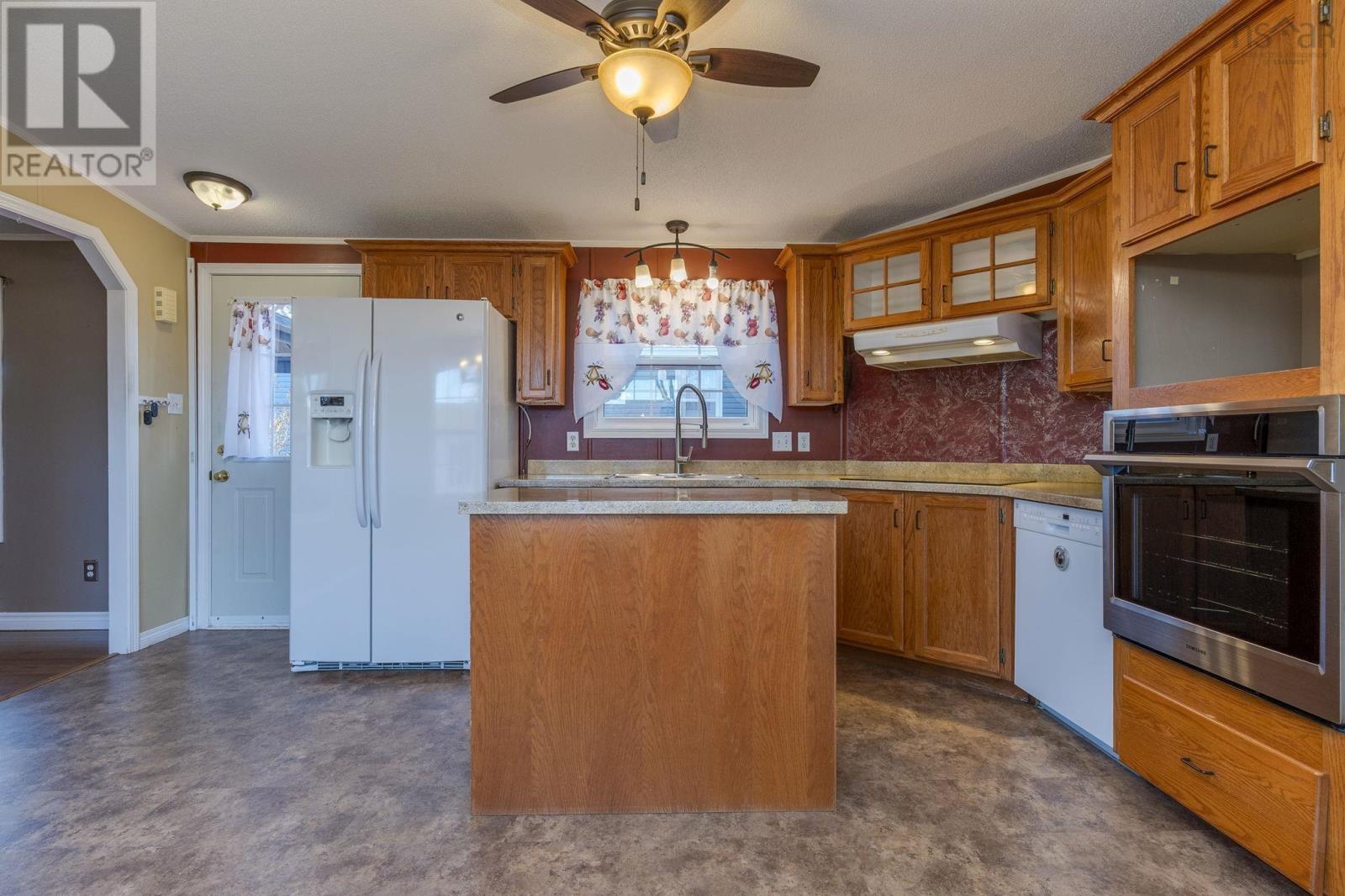 12 Eighth Street, Lucasville, Nova Scotia  B4B 1R4 - Photo 17 - 202528794