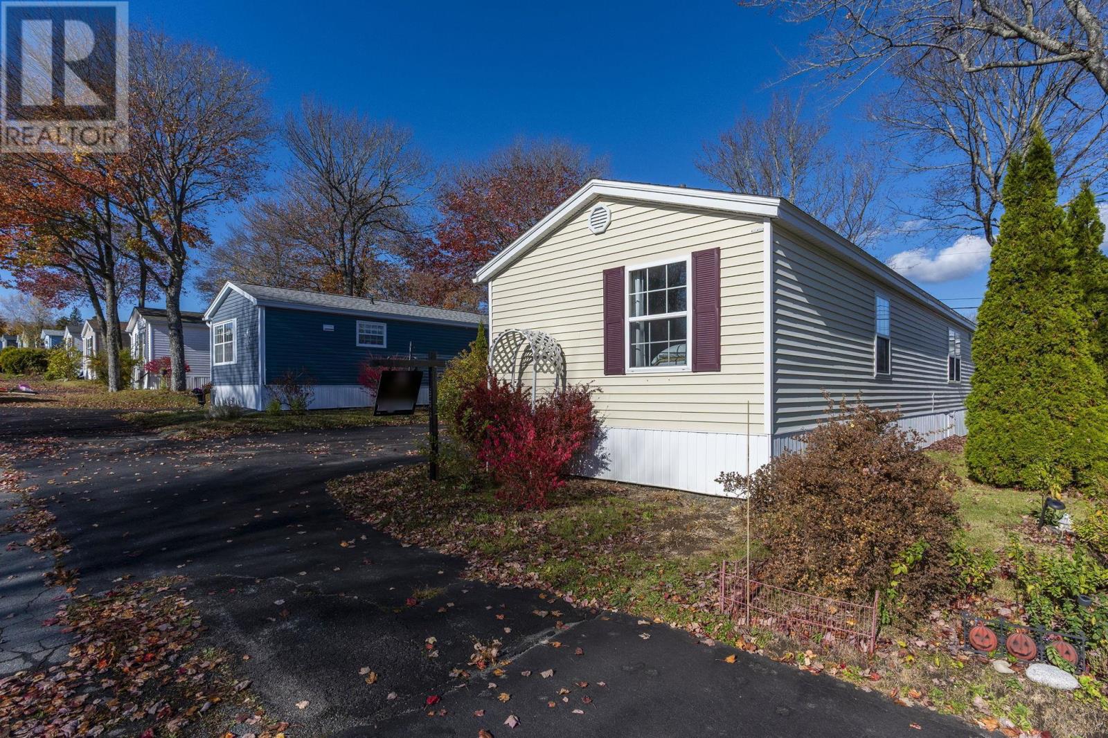 12 Eighth Street, Lucasville, Nova Scotia  B4B 1R4 - Photo 2 - 202528794