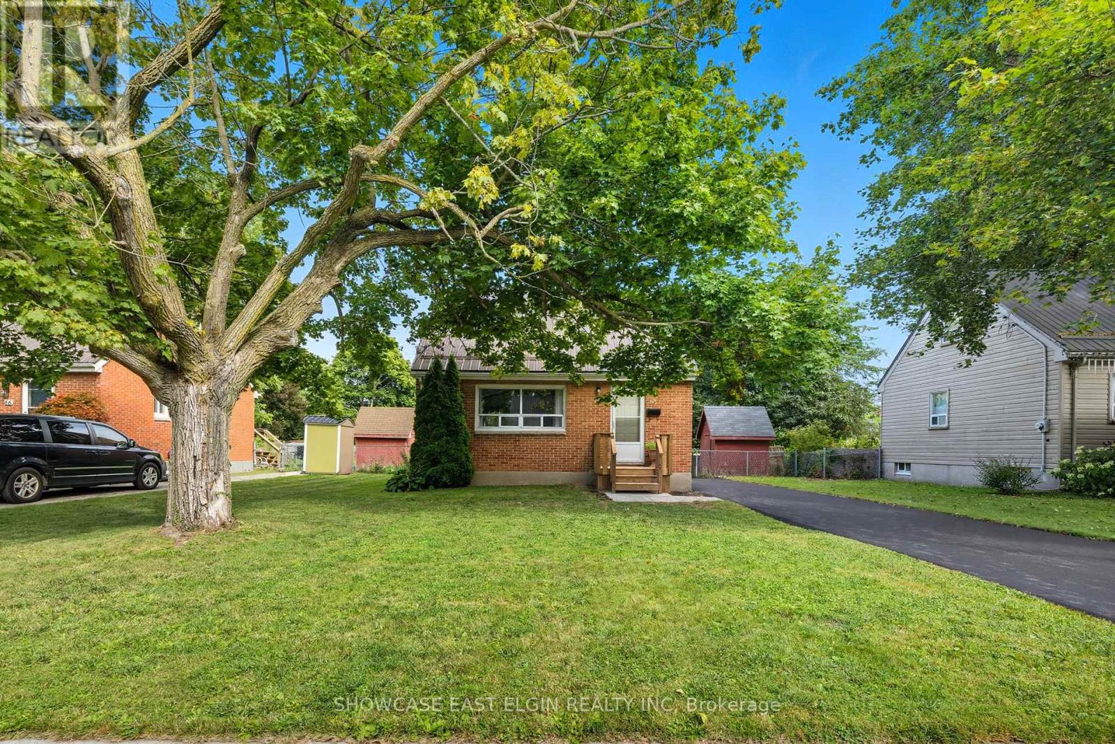 68 Dunkirk Drive, St. Thomas, Ontario  N5R 1S3 - Photo 2 - X12589258