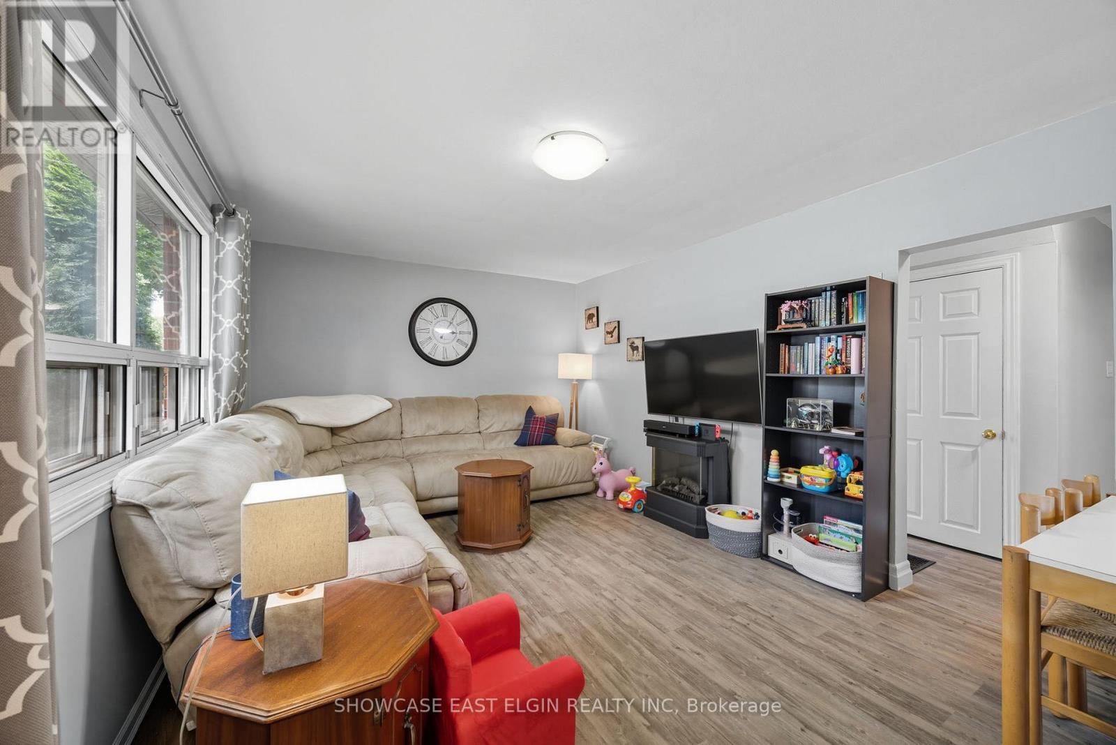 68 Dunkirk Drive, St. Thomas, Ontario  N5R 1S3 - Photo 3 - X12589258