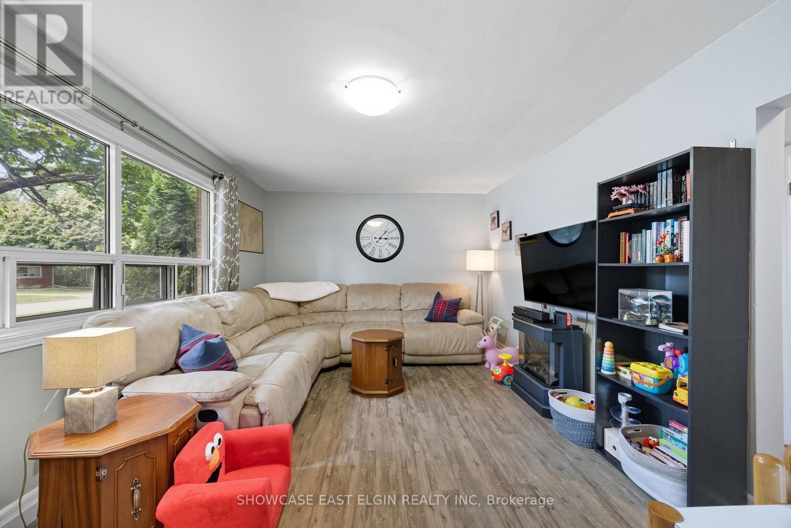 68 Dunkirk Drive, St. Thomas, Ontario  N5R 1S3 - Photo 5 - X12589258