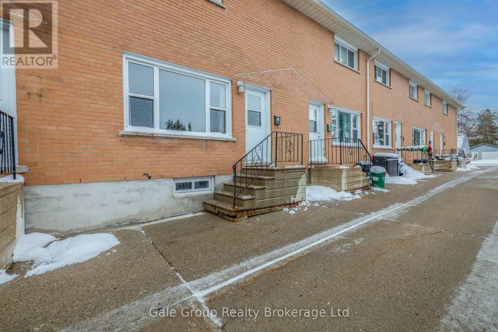 11 - 78 BEE STREET, Woodstock, Ontario