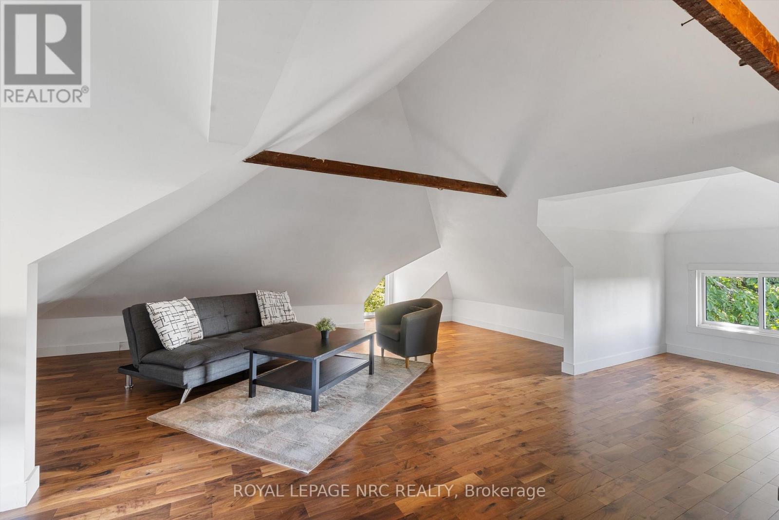 326 Lakeshore Road, Niagara-On-The-Lake, Ontario  L0S 1J0 - Photo 30 - X12589252