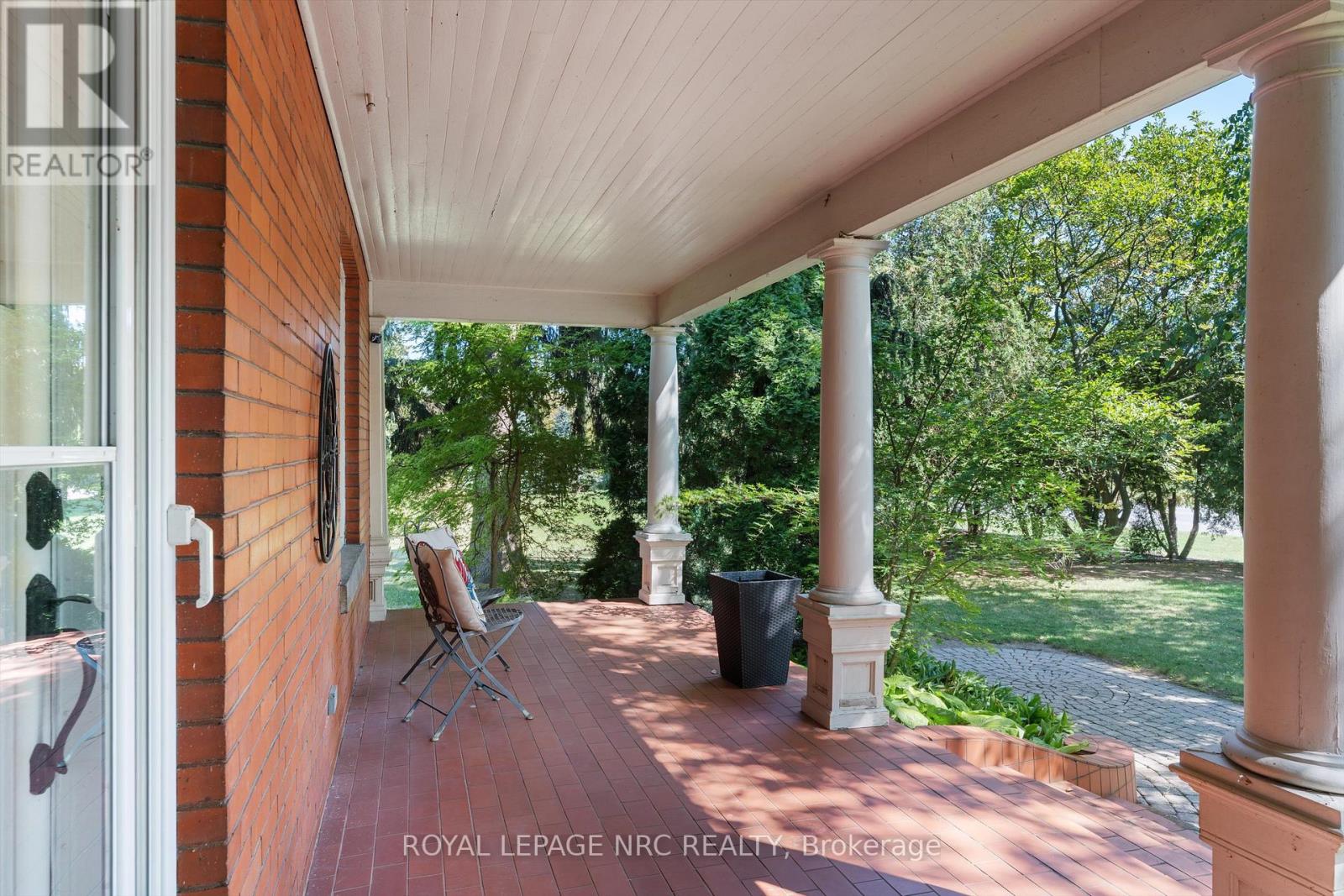 326 Lakeshore Road, Niagara-On-The-Lake, Ontario  L0S 1J0 - Photo 4 - X12589252