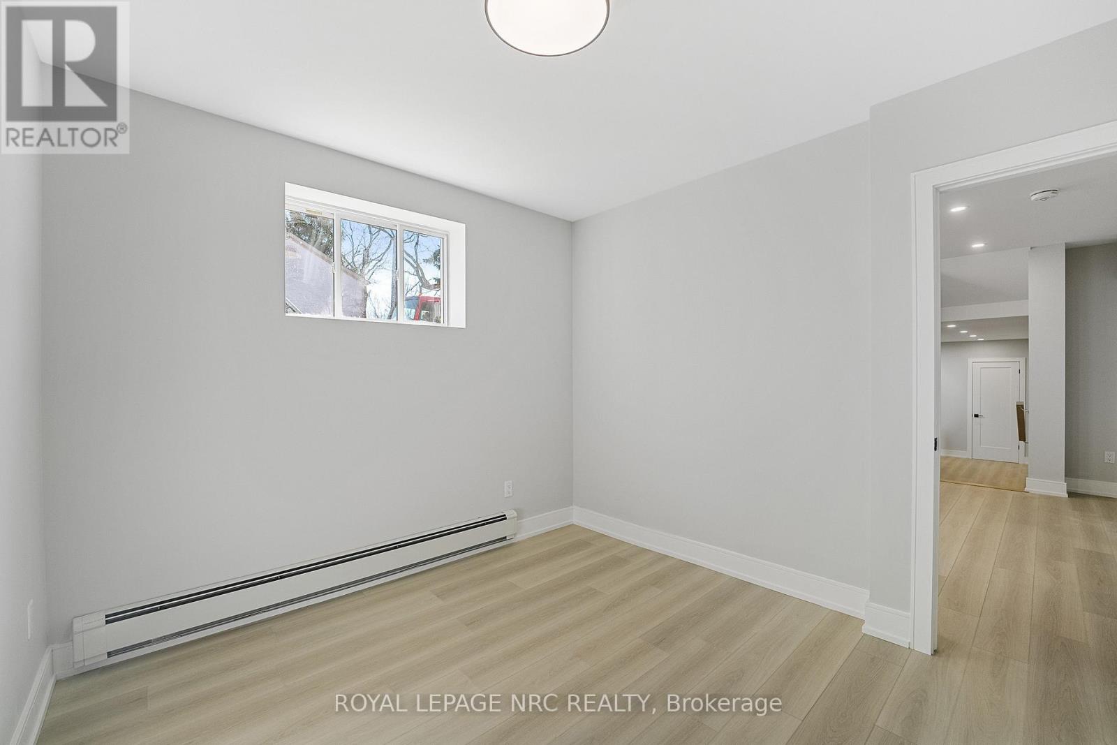 Lower - 668 Quaker Road, Welland, Ontario  L3C 3H2 - Photo 11 - X12589266