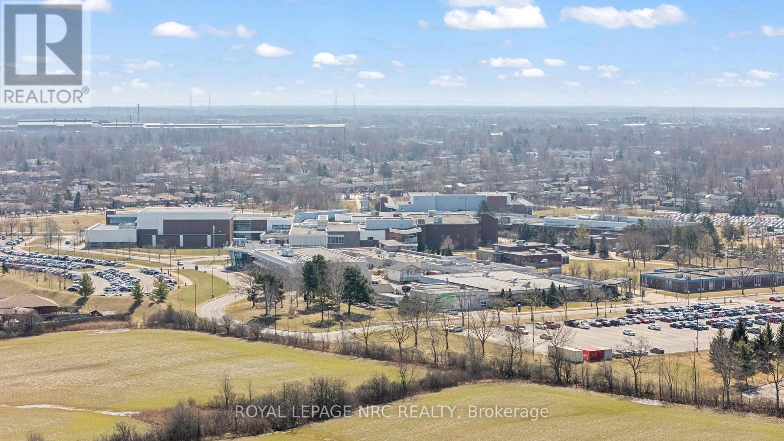 Lower - 668 Quaker Road, Welland, Ontario  L3C 3H2 - Photo 15 - X12589266
