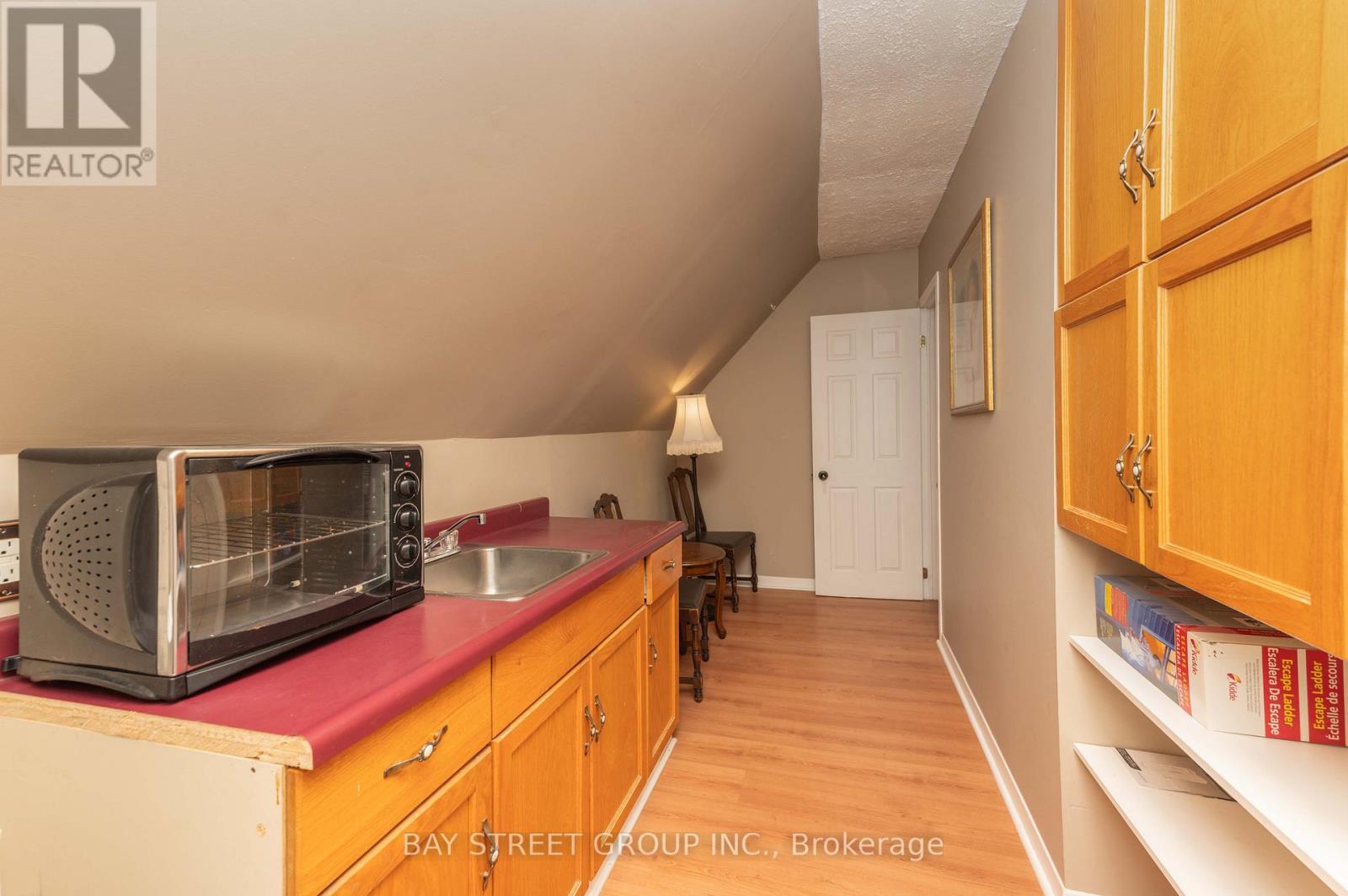 4467 John Street, Niagara Falls, Ontario  L2E 1A4 - Photo 26 - X12589276