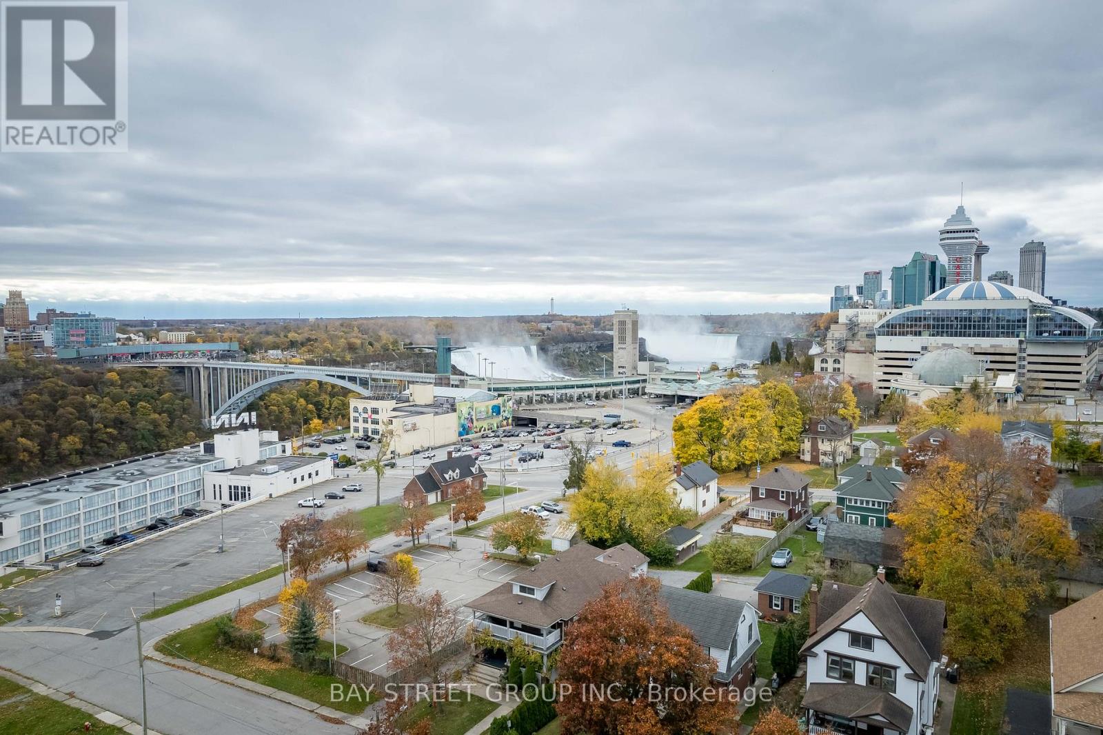 4467 John Street, Niagara Falls, Ontario  L2E 1A4 - Photo 3 - X12589276