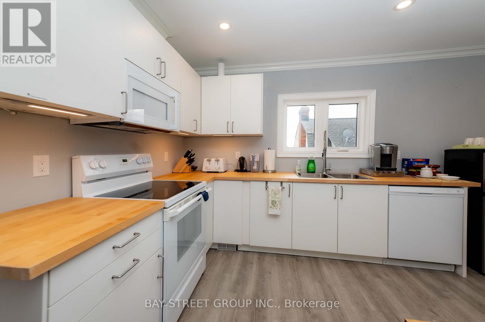 4467 John Street, Niagara Falls, Ontario  L2E 1A4 - Photo 34 - X12589276