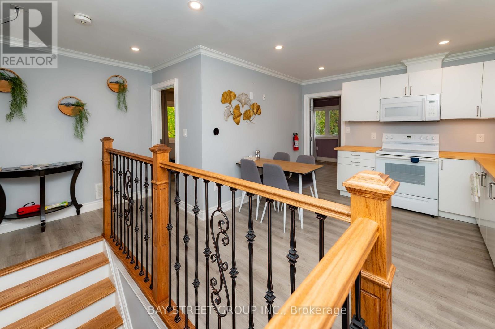 4467 John Street, Niagara Falls, Ontario  L2E 1A4 - Photo 38 - X12589276