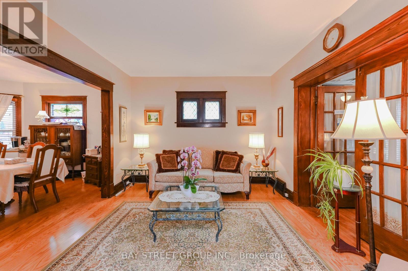 4467 John Street, Niagara Falls, Ontario  L2E 1A4 - Photo 9 - X12589276