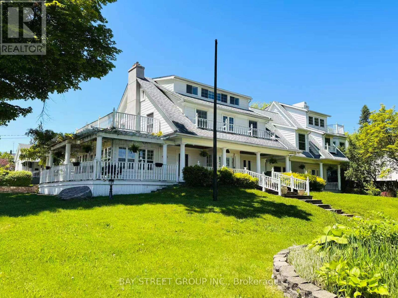 4983 River Road, Niagara Falls, Ontario  L2E 3G6 - Photo 1 - X12589280