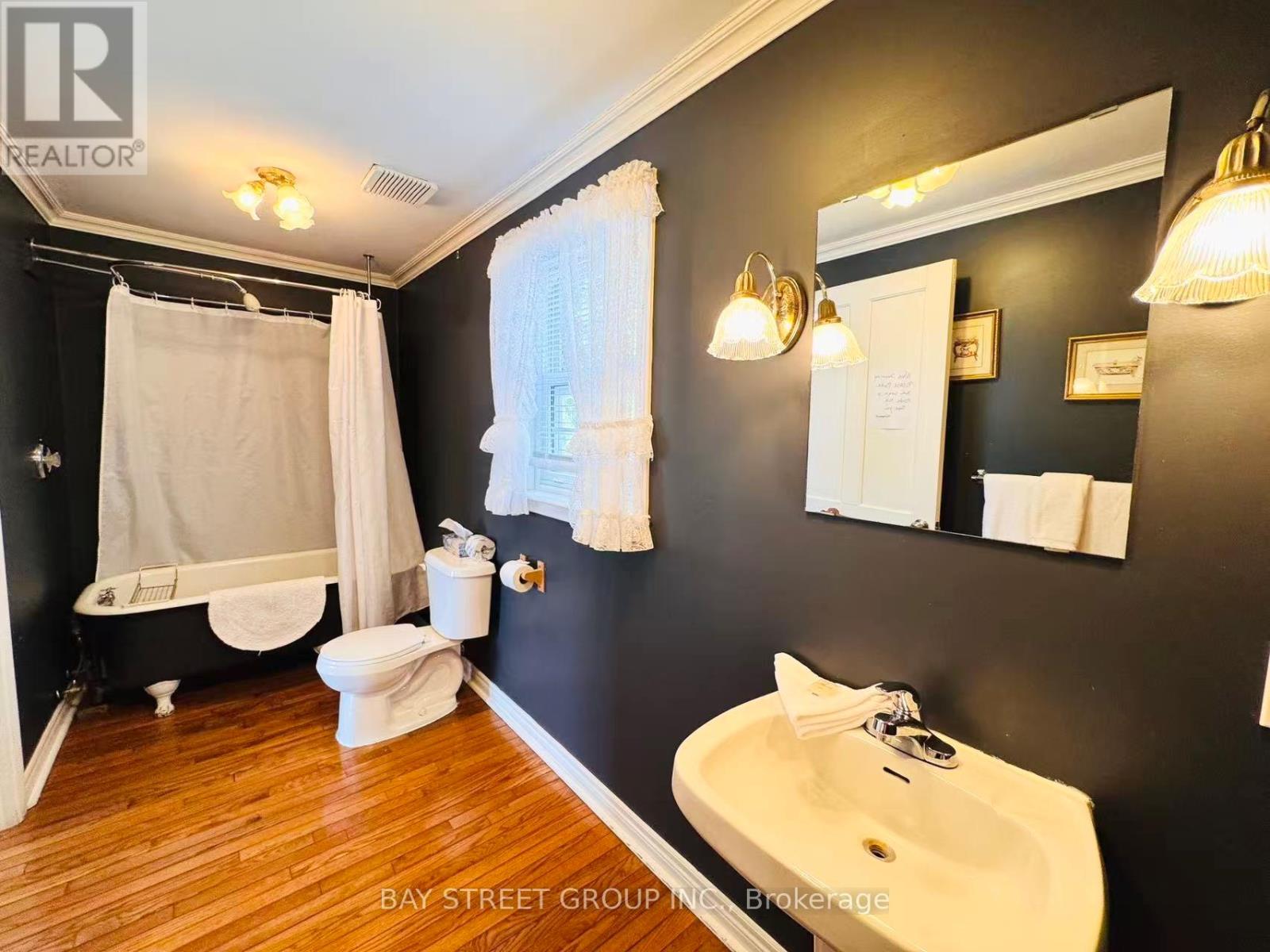 4983 River Road, Niagara Falls, Ontario  L2E 3G6 - Photo 12 - X12589280