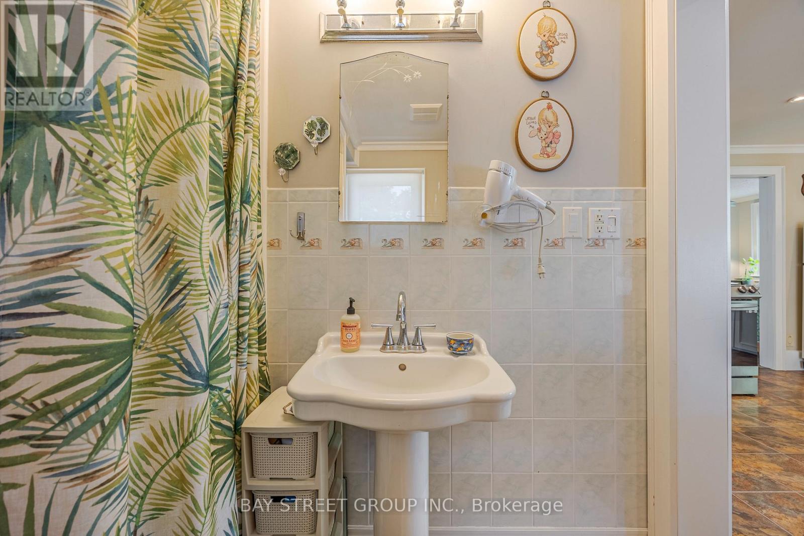 14 Marlatts Road, Thorold, Ontario  L2V 1N1 - Photo 10 - X12589290