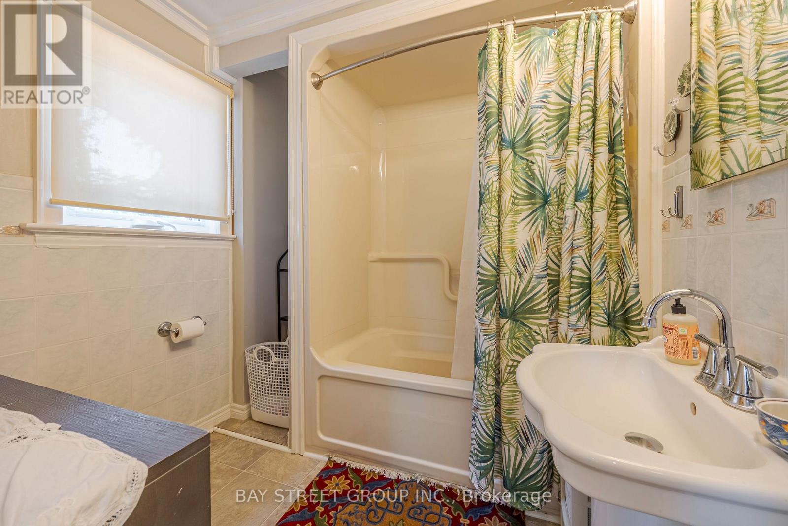 14 Marlatts Road, Thorold, Ontario  L2V 1N1 - Photo 15 - X12589290