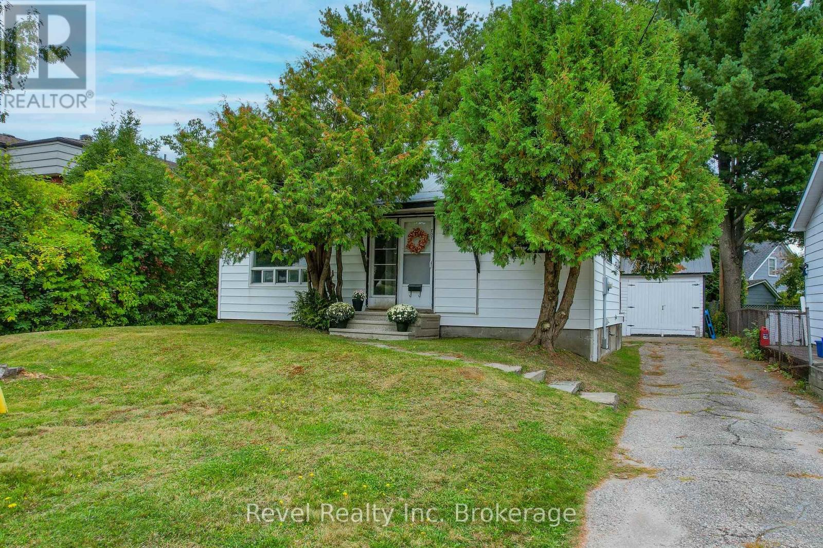 707 Bloem Street, North Bay, Ontario  P1B 4Z5 - Photo 6 - X12527508
