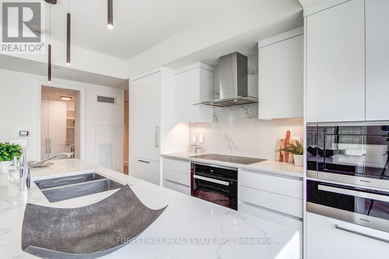 2602 - 200 Cumberland Street, Toronto, Ontario M5R 0B6 - Photo 14 - C12589274