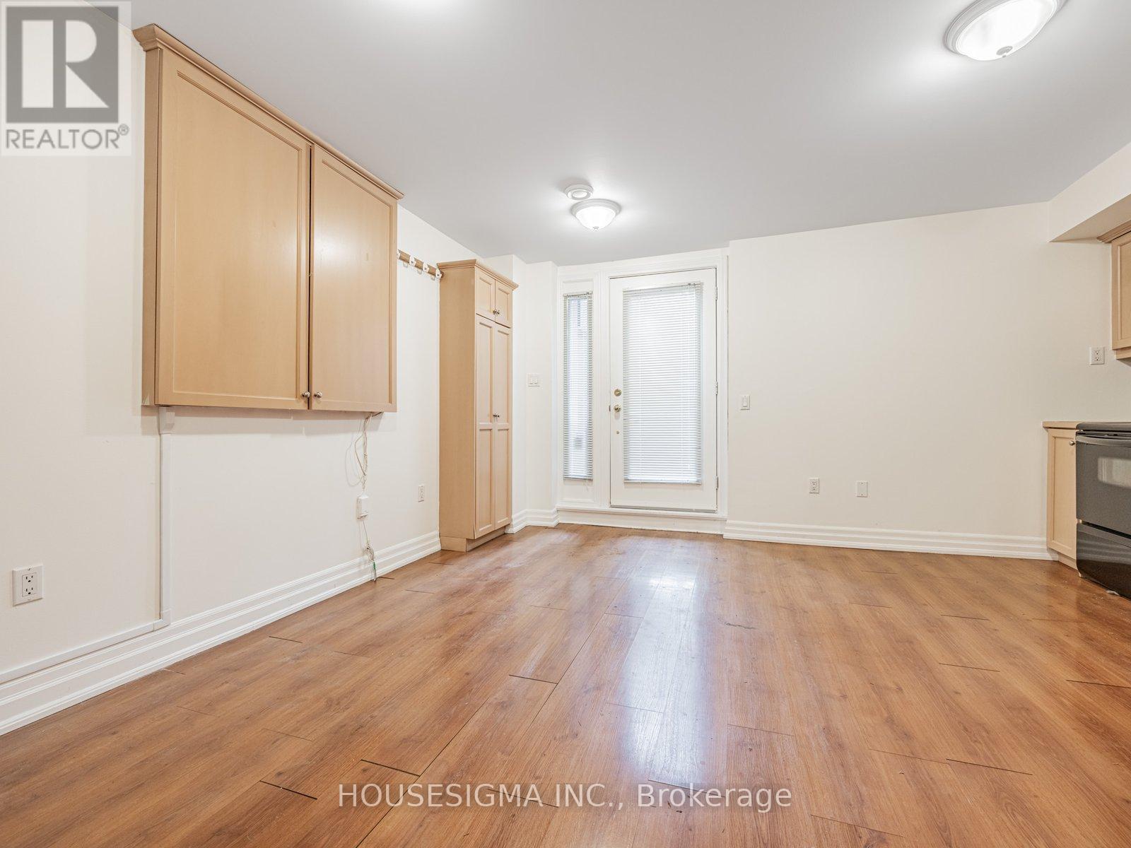 Lower - 529 Crawford Street, Toronto, Ontario  M6G 3J9 - Photo 4 - C12589282