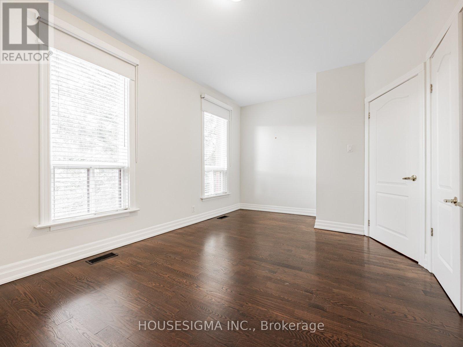 Upper - 529 Crawford Street, Toronto, Ontario  M6G 3J9 - Photo 11 - C12589284